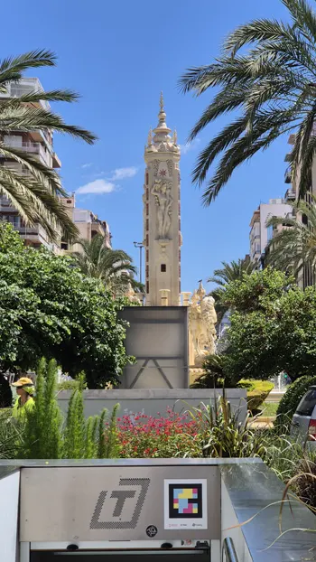 Luceros Sqr. TRAM station